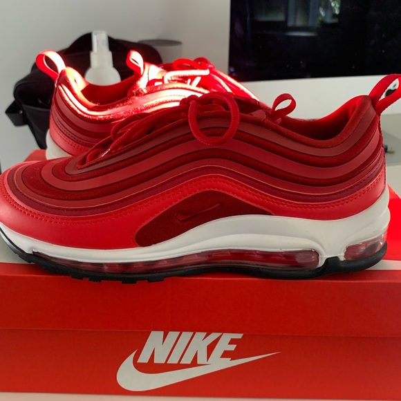 Verwacht het graven Leed Nike | Shoes | Womens Nike Air Max 97 Ultra 7 Red Sz 7 | Poshmark